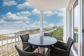 Balkon 1 mit Blick auf die Ostsee