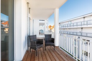 Balkon mit Gartenstühle