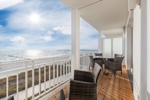 Balkon mit Blick zur Ostsee