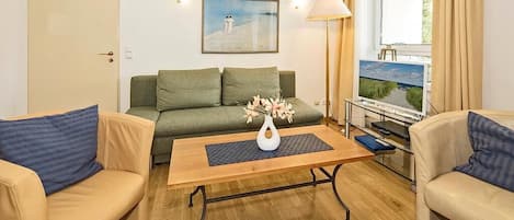 Wohn-Essbereich mit Couch