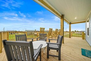 Book today and come relax on the charming porch