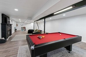 Spielezimmer