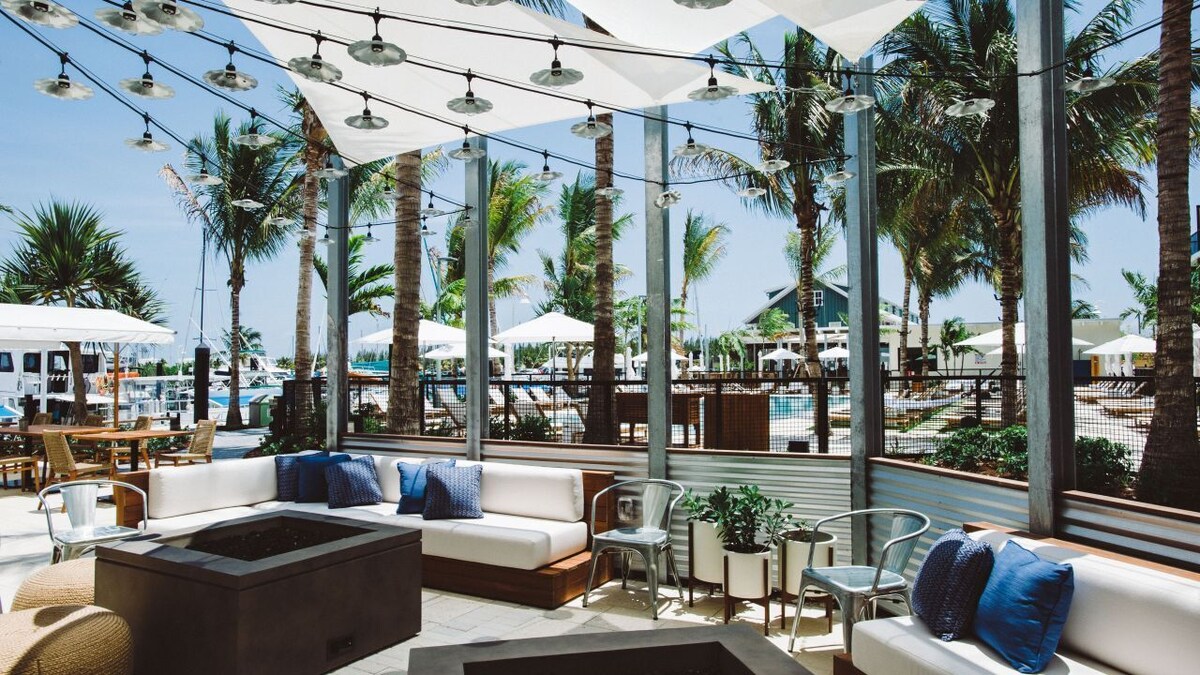 VRBO Exclusive Offer! 51′ Catamaran Yacht located in a Beautiful Resort!