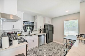 Kitchen | Free WiFi | Central A/C