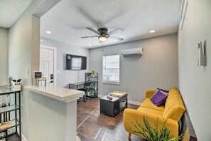 Living Room | Sleeper Sofa | Smart TV