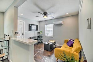 Living Room | Sleeper Sofa | Smart TV