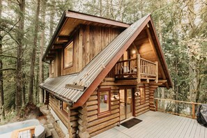 Main entrance and hot tub side