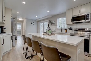 Breakfast Bar
