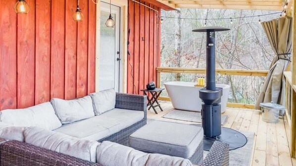 Back deck with pellet heater & soaking tubs