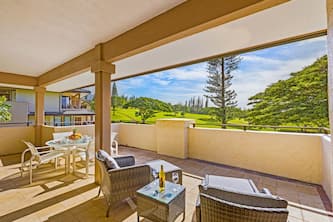 Spacious Lanai Retreat: Kapalua Maui's Golf Villa with Breathtaking Views 14T 1-2