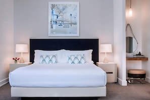 Unit with 1 King size bed