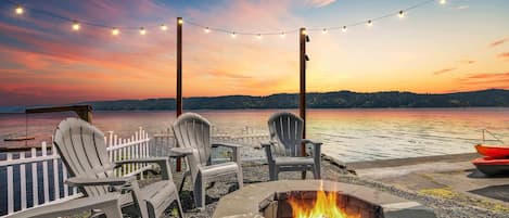 Enjoy a fire right by the waterfront, listening to the waves, while stargazing 