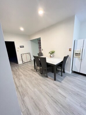 Hacienda Dwelling Unit 17miles-Disney