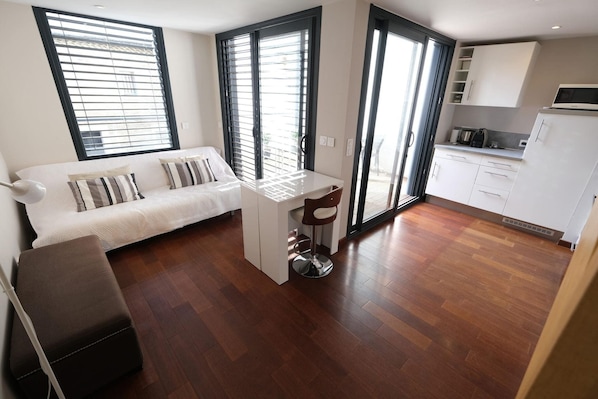 Holiday rental SAINT-RÉMY-DE-PROVENCE apartment for rent living room