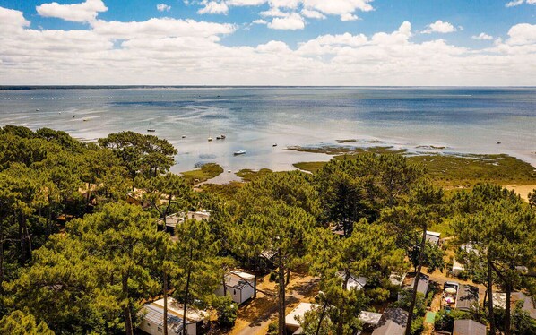 Camping sur le bord du Bassin en front de mer à Lège Cap Ferret