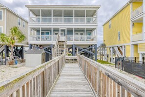 Betty's Bungalow (Formerly Easy Goer)
