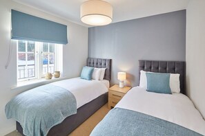 Harbour View, Whitby - Host & Stay