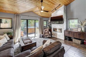 Large open space, perfect for family gathering