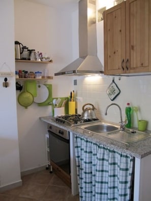 Küchenzeile/pantry kitchen/angolo cucina