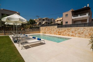 Garden, Outdoor, Pool