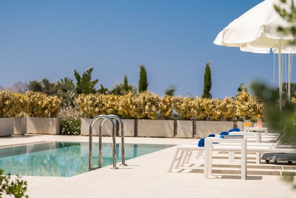 Garden, Outdoor, Pool