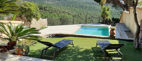 Vue de la terrasse haute en été