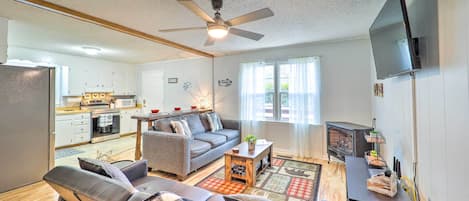 Newland Vacation Rental | 2BR | 2BA | 900 Sq Ft | 2 Steps to Access