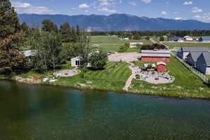 Community Sauna and spring creek for fishing and canoeing/kayaking