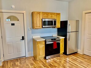 Full kitchen (1)