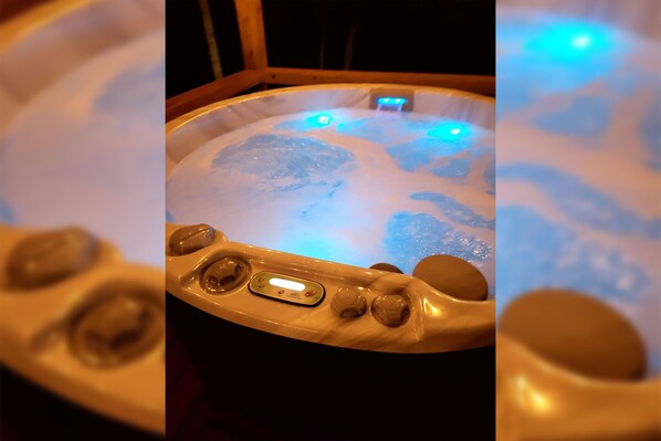 Outdoor Hot Tub