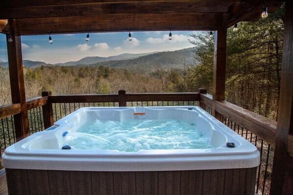 Relaxing Hot Tub with Gorgeous Views