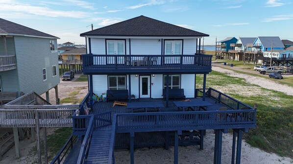 Welcome to Blue Pearl! Your group will have PRIVATE BEACHFRONT access.