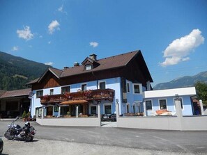 Walcher, Gasthof