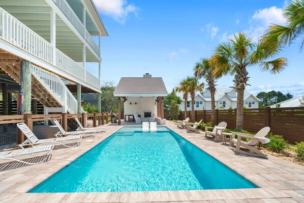 Huge Private pool and outdoor pool house with grill and fireplace