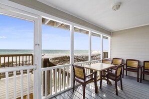 23-Landon-By-The-Sea-2-Porch