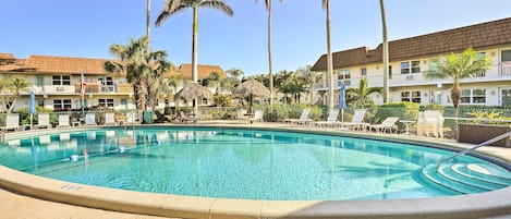 Marco Island Vacation Rental | 1BR | 1BA | 508 Sq Ft | 1 Step Required