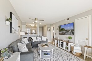 Come relax in this gorgeously updated living room!