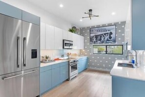 Your Sparkling Kitchen!