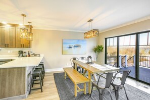 Dining Area | Main Level