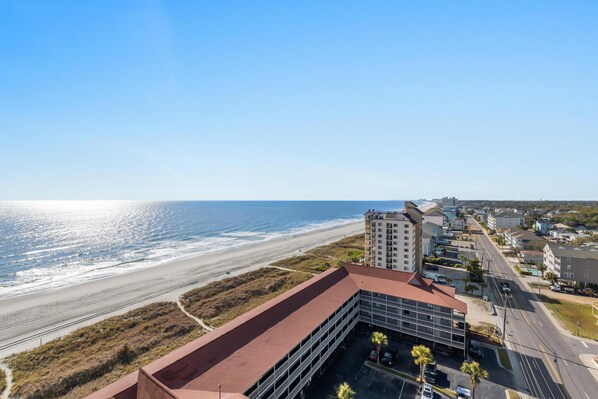 Amazing view from this 4 bedroom penthouse unit