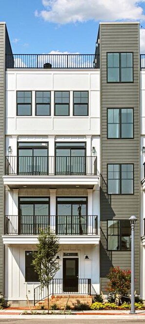 ¡Trabaja duro, juega duro! ¡Tenemos la casa de alquiler vacacional perfecta en Virginia Beach esperando a su familia!