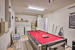 Garage Game Room | Pool Table | Laundry Detergent Provided
