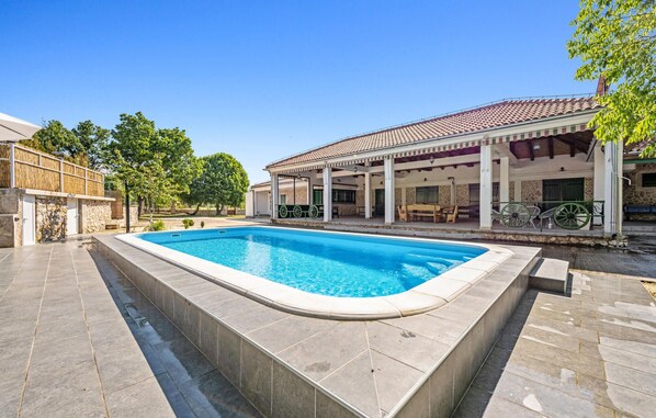 pool