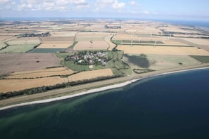 Das kleine Dorf ist sehr beliebt auf Fehmarn wegen der Nähe zur Ostsee