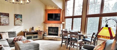 Roomy yet cozy place to gather with your fav people