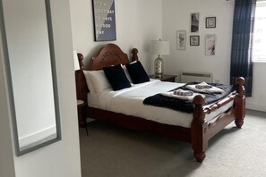 Large room with en-suite 