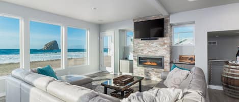 oceanfront livingroom views