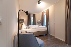 Schlafzimmer 1