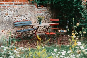 Fewo Frida, Sitzplatz im Garten