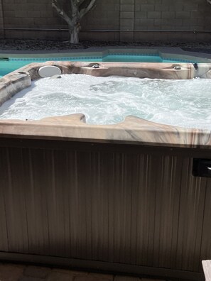 Heated Hot Tub